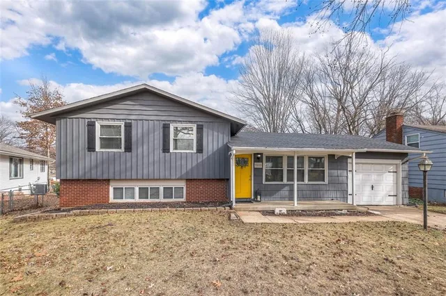 $375,000 | 9105 Reeder Drive, Overland Park, KS 66214