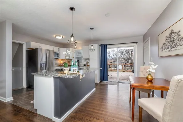 $375,000 | 9105 Reeder Drive, Overland Park, KS 66214