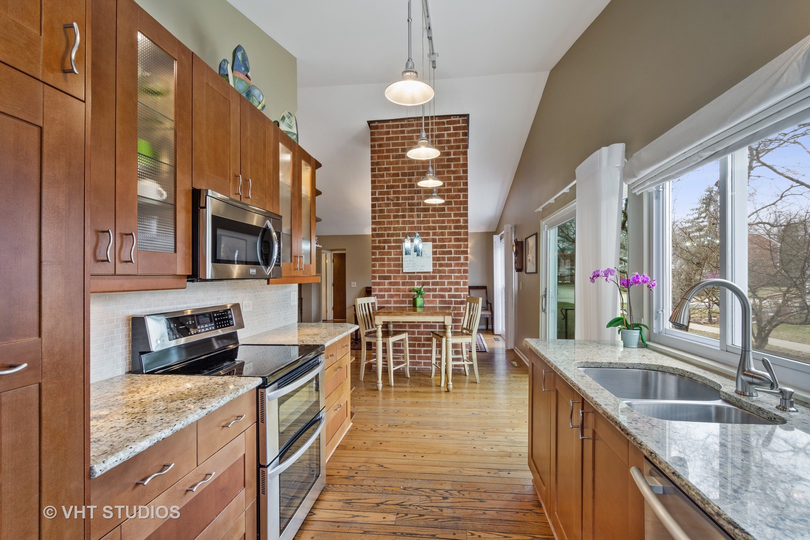 993 Marlborough Road Barrington, IL 60010 - Photo 7 of 21