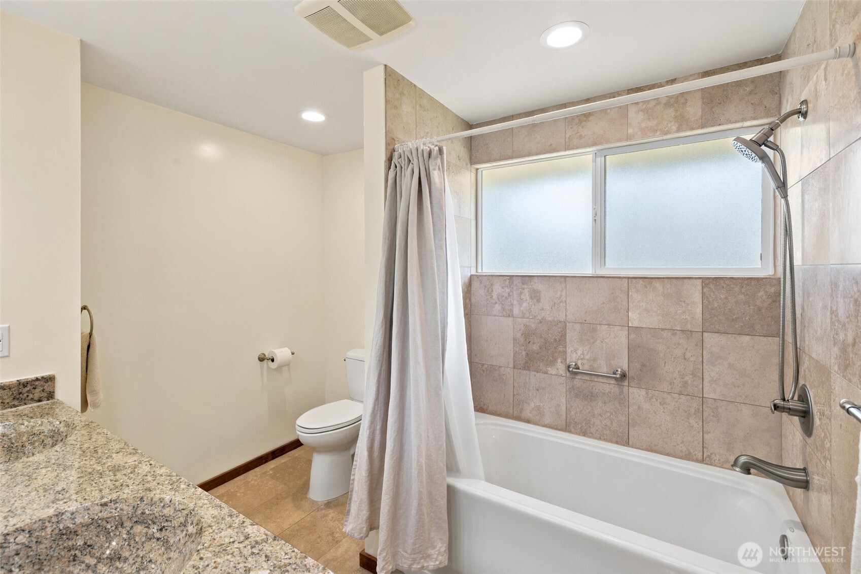 3657 Southwest 318th Street Federal Way, WA 98023 - Photo 16 of 26