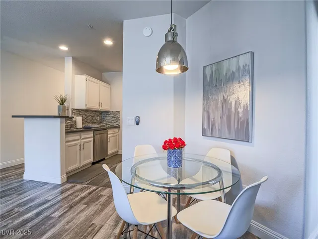 $197,500 | 7111 South Durango Drive, Unit 305, Las Vegas, NV 89113