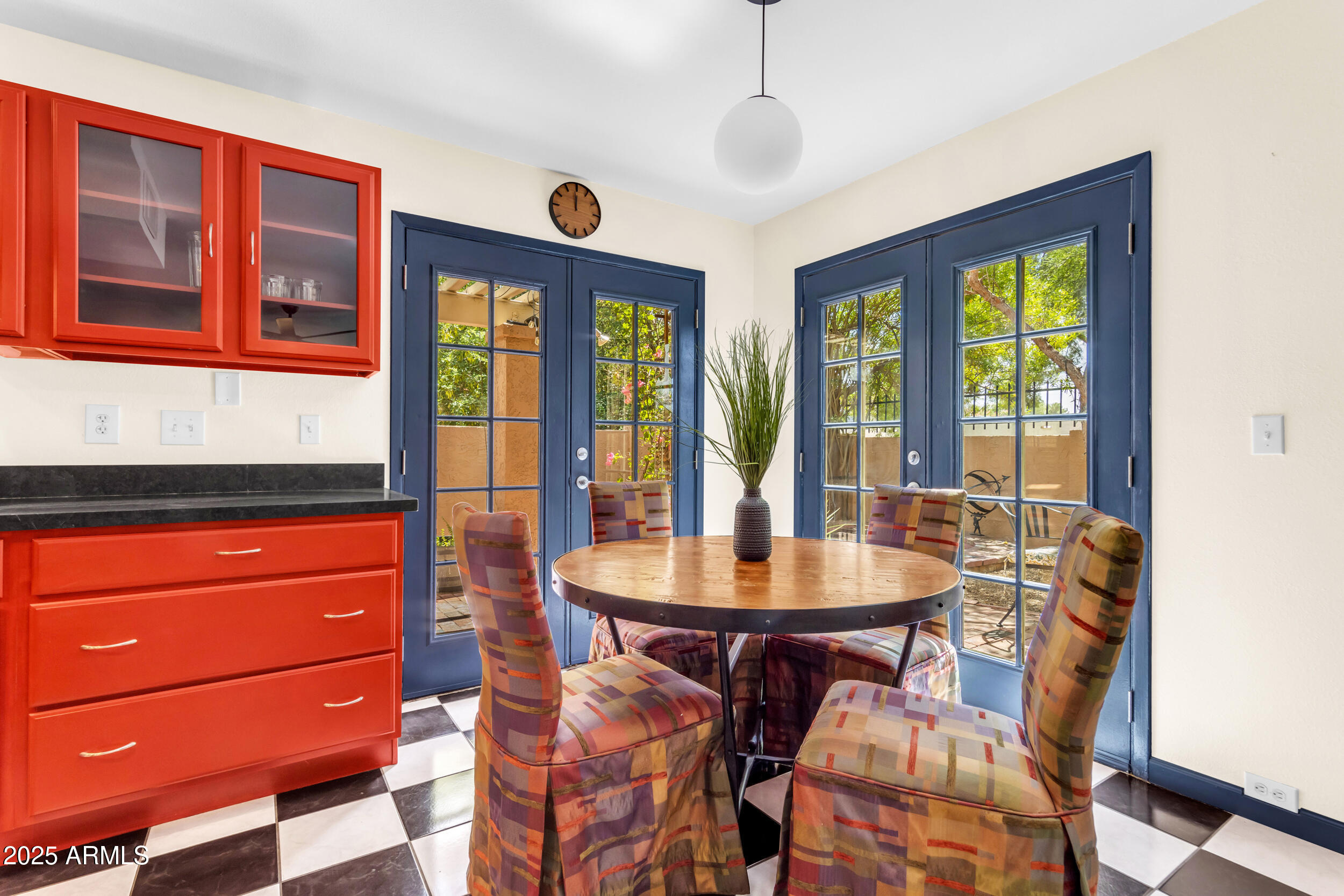 1101 East North Lane, Unit 3 Phoenix, AZ 85020 - Photo 16 of 51 Light-Filled Breakfast Nook
