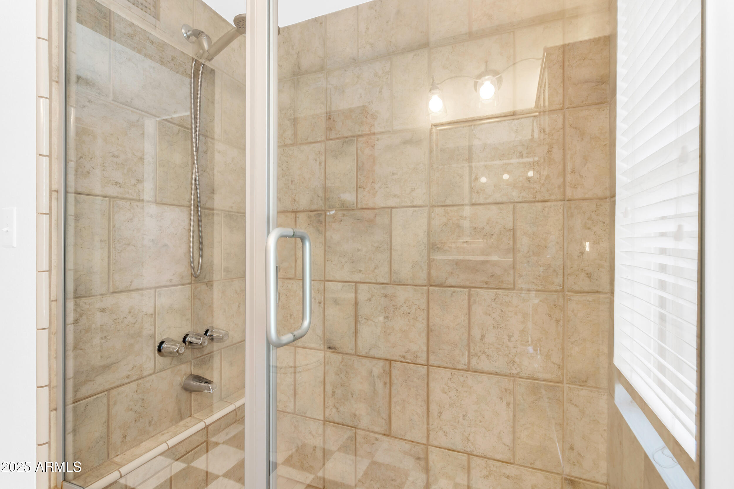 1101 East North Lane, Unit 3 Phoenix, AZ 85020 - Photo 29 of 51 Modern Tiled Shower