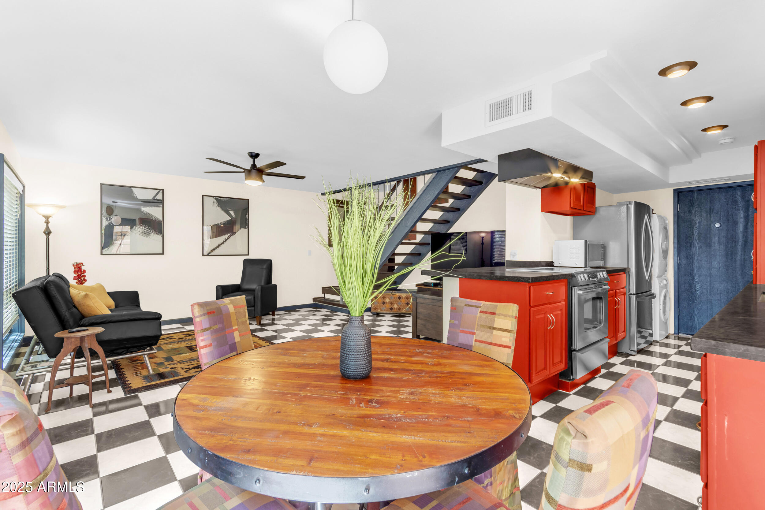 1101 East North Lane, Unit 3 Phoenix, AZ 85020 - Photo 3 of 51 Resort Pool with Views