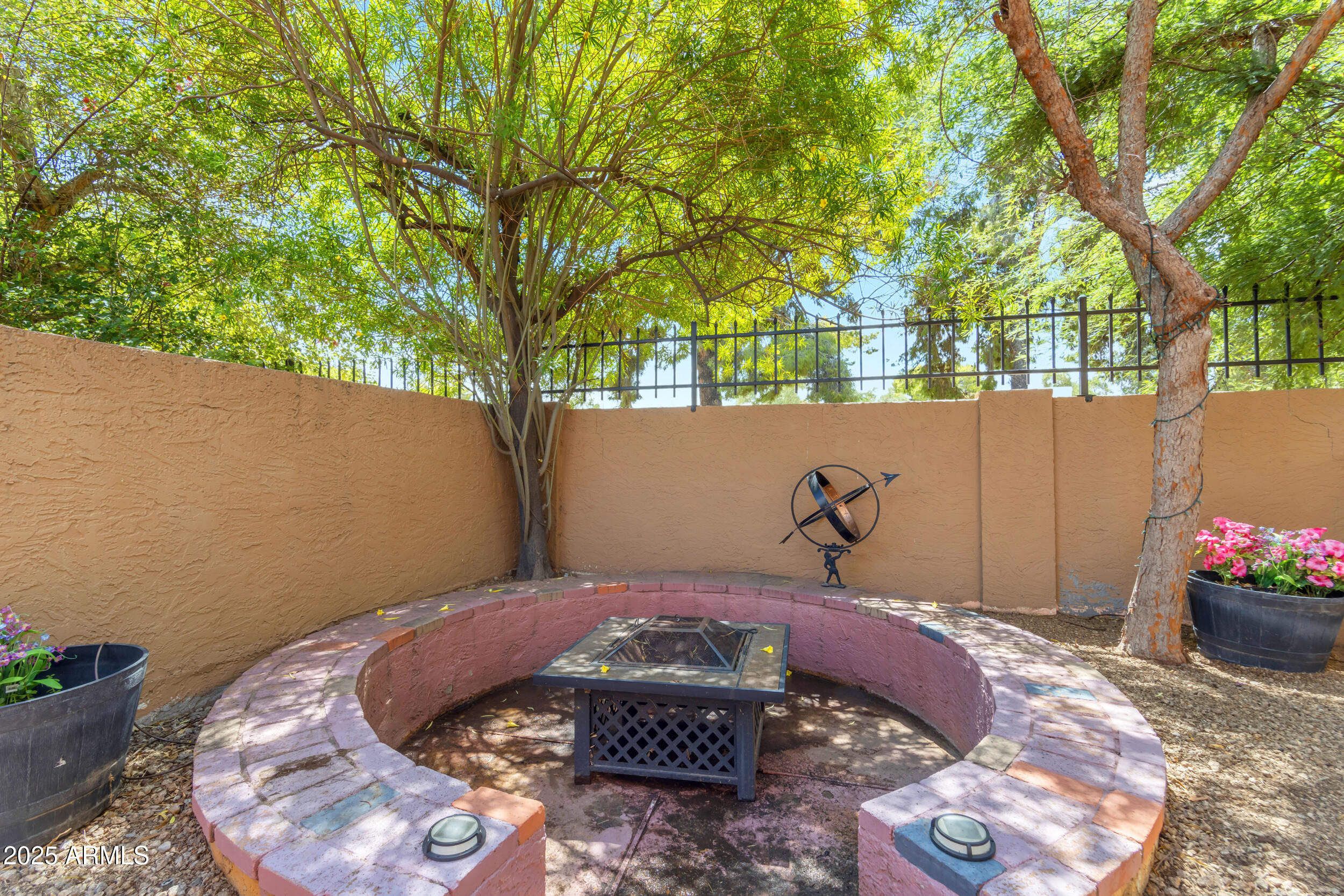 1101 East North Lane, Unit 3 Phoenix, AZ 85020 - Photo 31 of 51 Shaded Fire Pit Seating Area