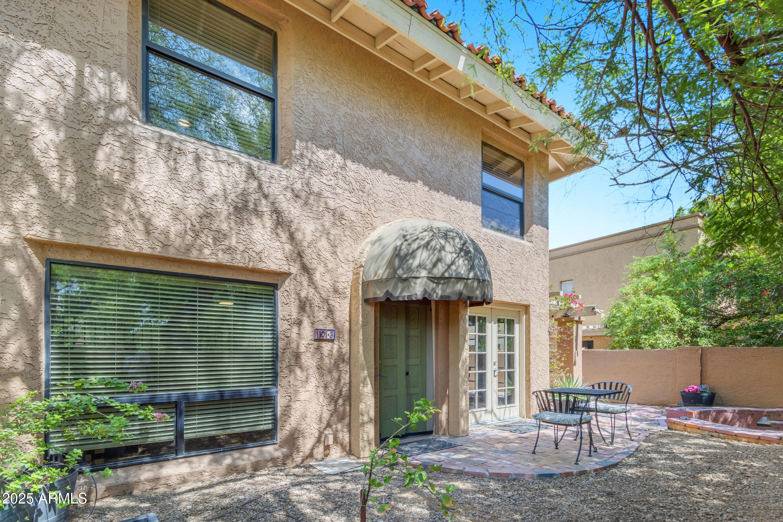1101 East North Lane, Unit 3 Phoenix, AZ 85020 - Photo 34 of 51 Bright & Open Patio Entry