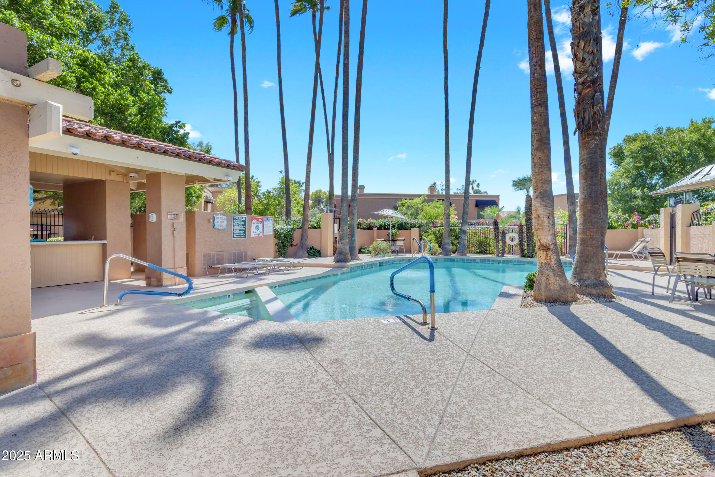 1101 East North Lane, Unit 3 Phoenix, AZ 85020 - Photo 37 of 51 Sparkling Community Pool