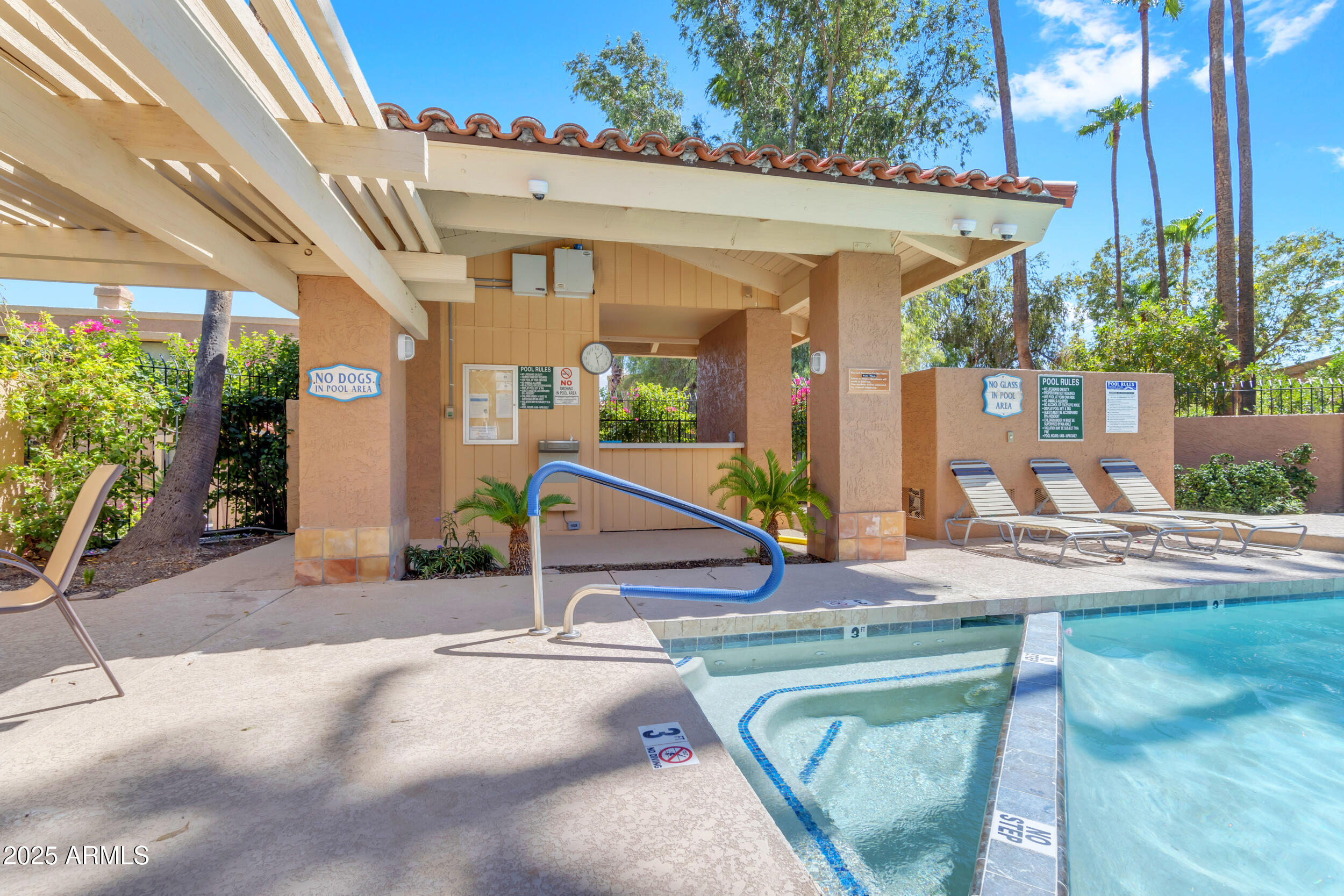 1101 East North Lane, Unit 3 Phoenix, AZ 85020 - Photo 39 of 51 Resort-Style Pool Amenities