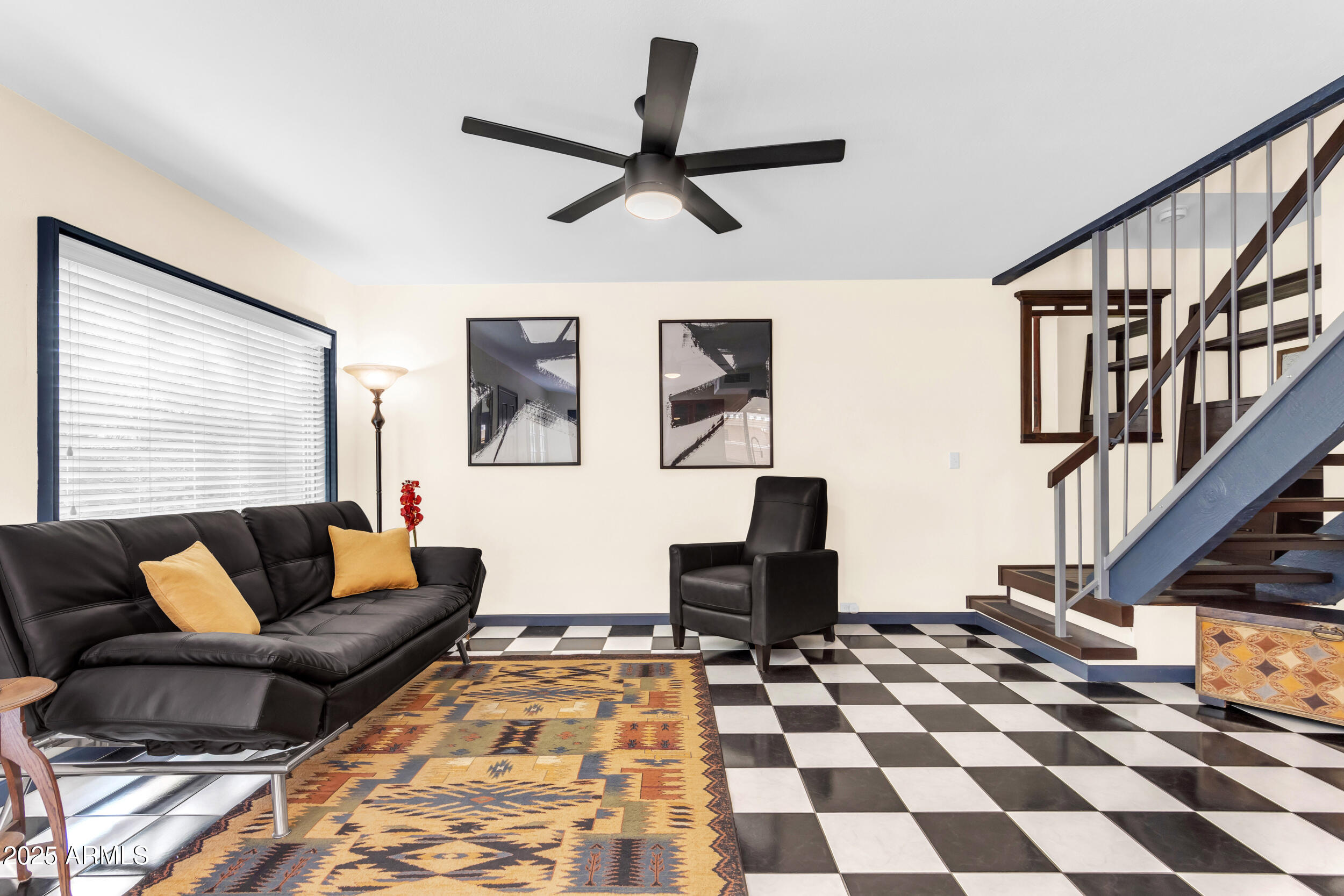 1101 East North Lane, Unit 3 Phoenix, AZ 85020 - Photo 5 of 51 Modern Chic Living Space