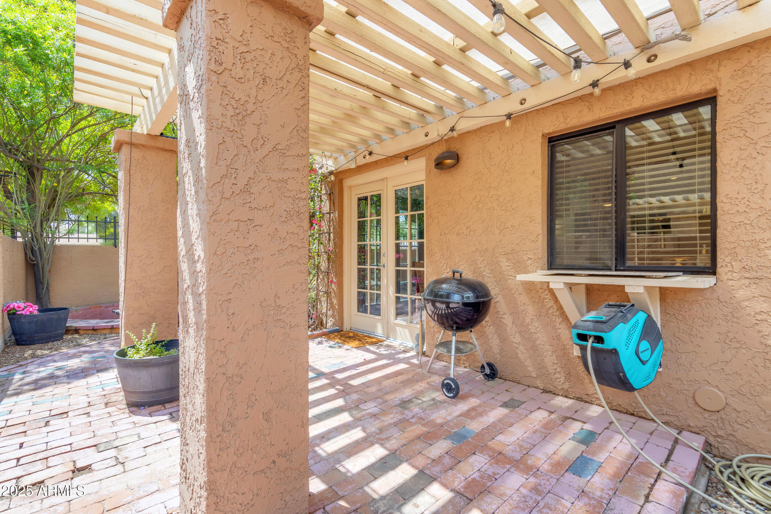 1101 East North Lane, Unit 3 Phoenix, AZ 85020 - Photo 8 of 51 Inviting Garden Patio Retreat