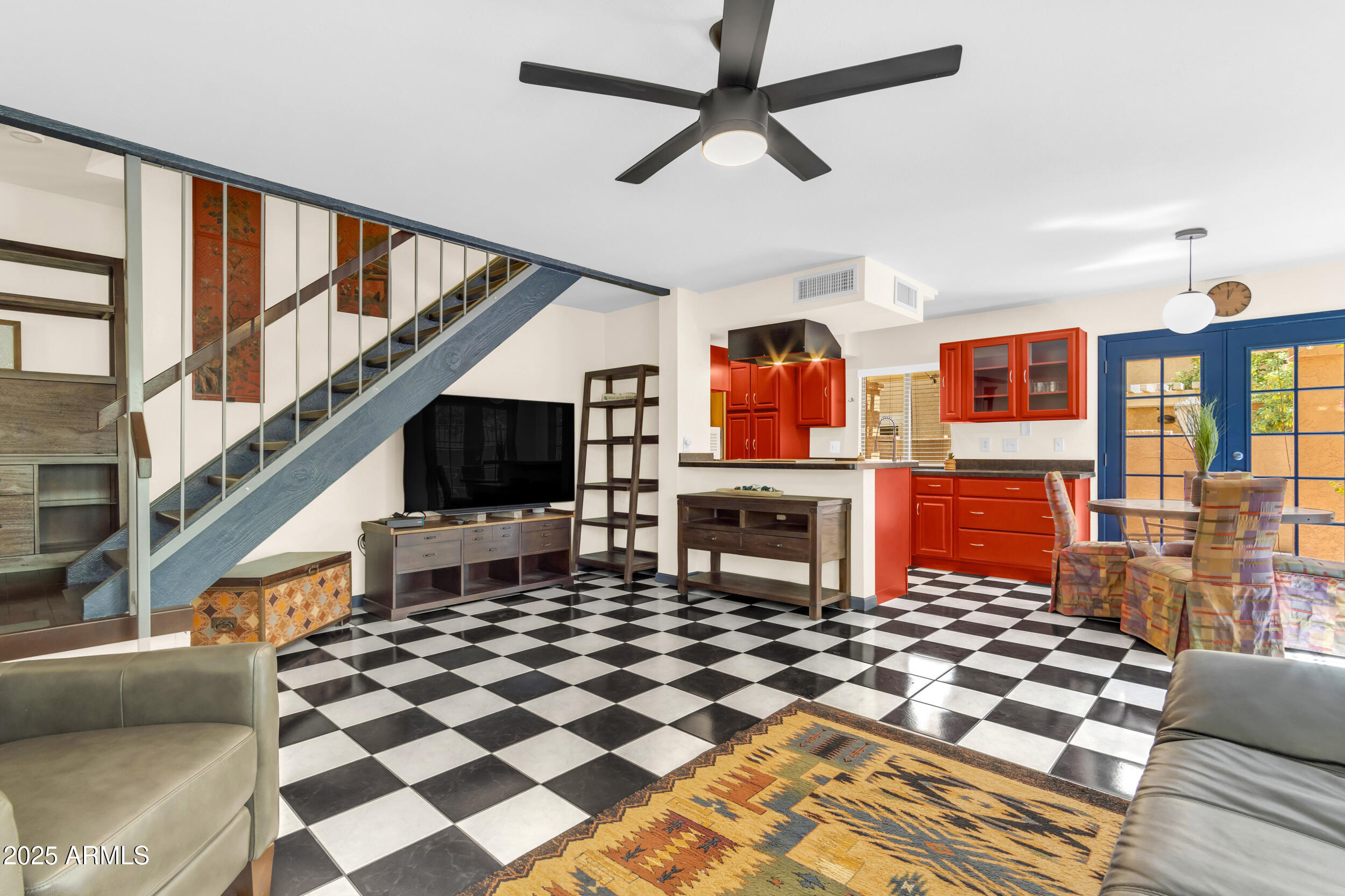 1101 East North Lane, Unit 3 Phoenix, AZ 85020 - Photo 9 of 51 Airy Open-Concept Layout