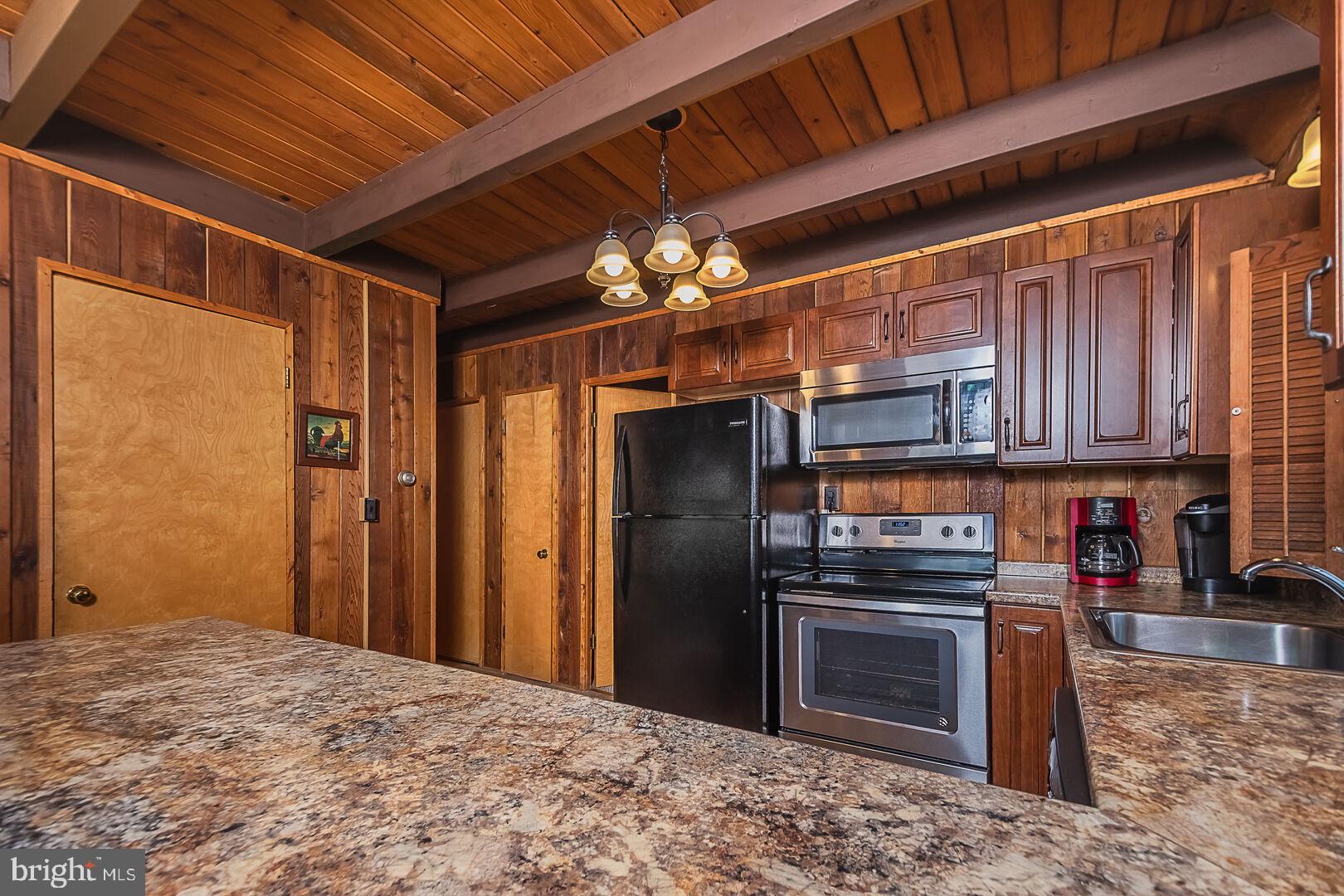 1544 Stockslager Road Oakland, MD 21550 - Photo 13 of 40