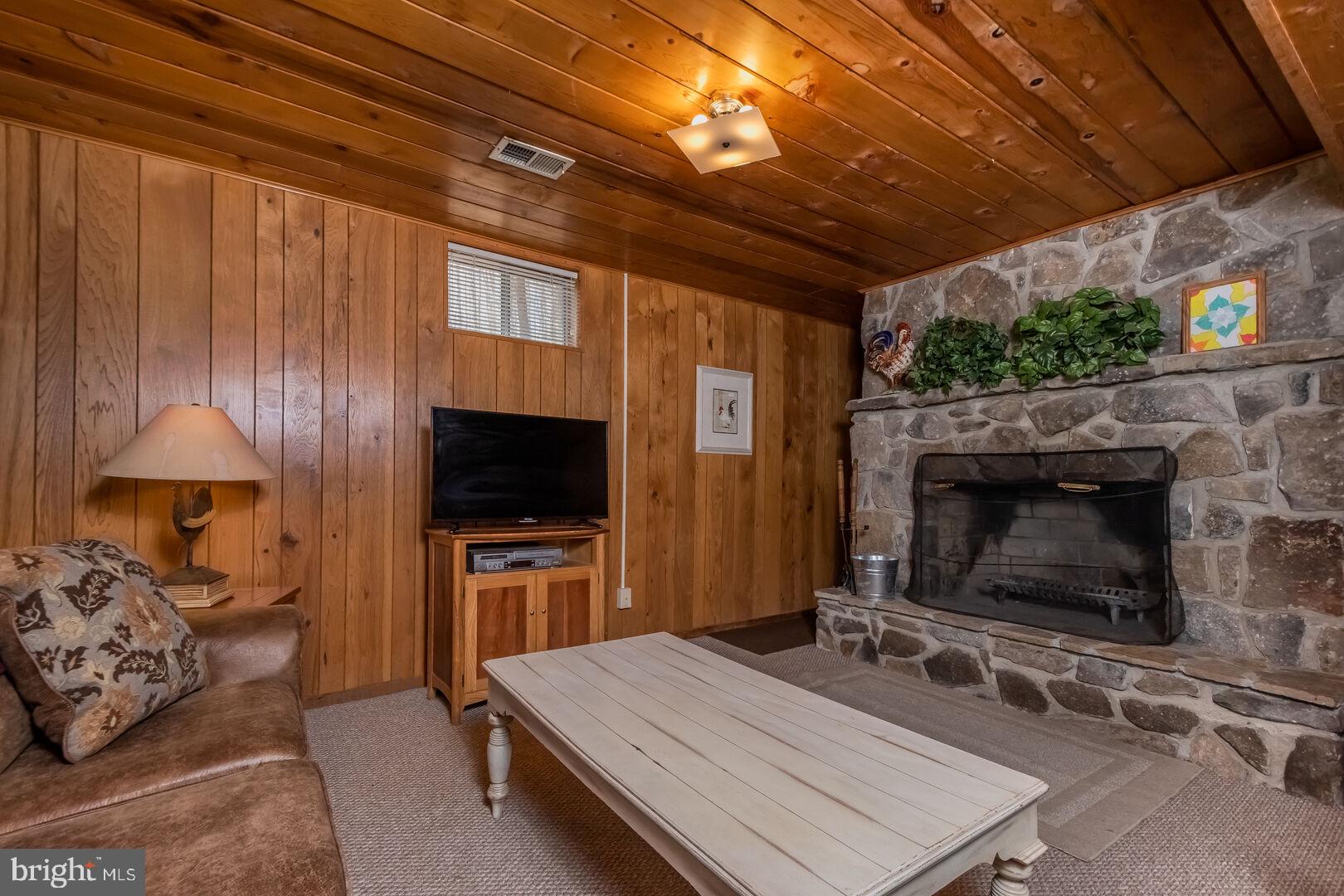 1544 Stockslager Road Oakland, MD 21550 - Photo 38 of 40