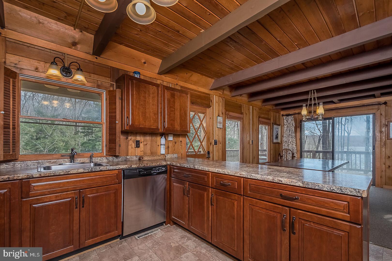 1544 Stockslager Road Oakland, MD 21550 - Photo 5 of 40