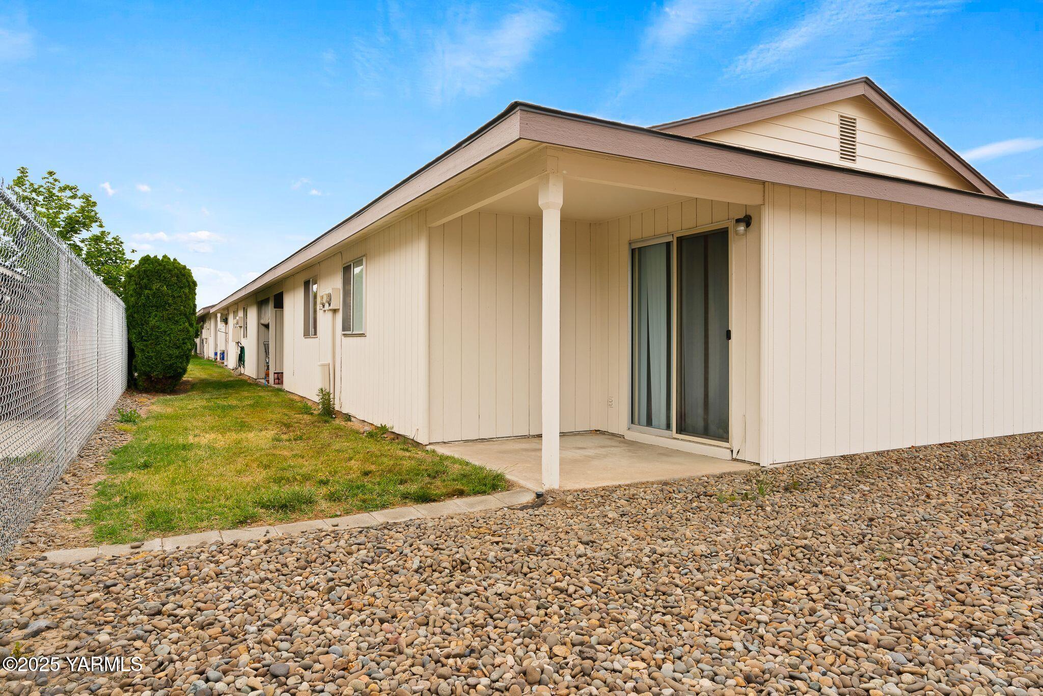500 Richards Road Union Gap, WA 98903 - Photo 12 of 12 Back Patio