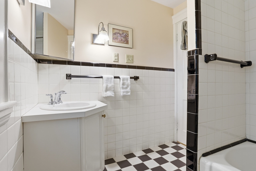 42 Crescent Road Concord, MA 01742 - Photo 27 of 40