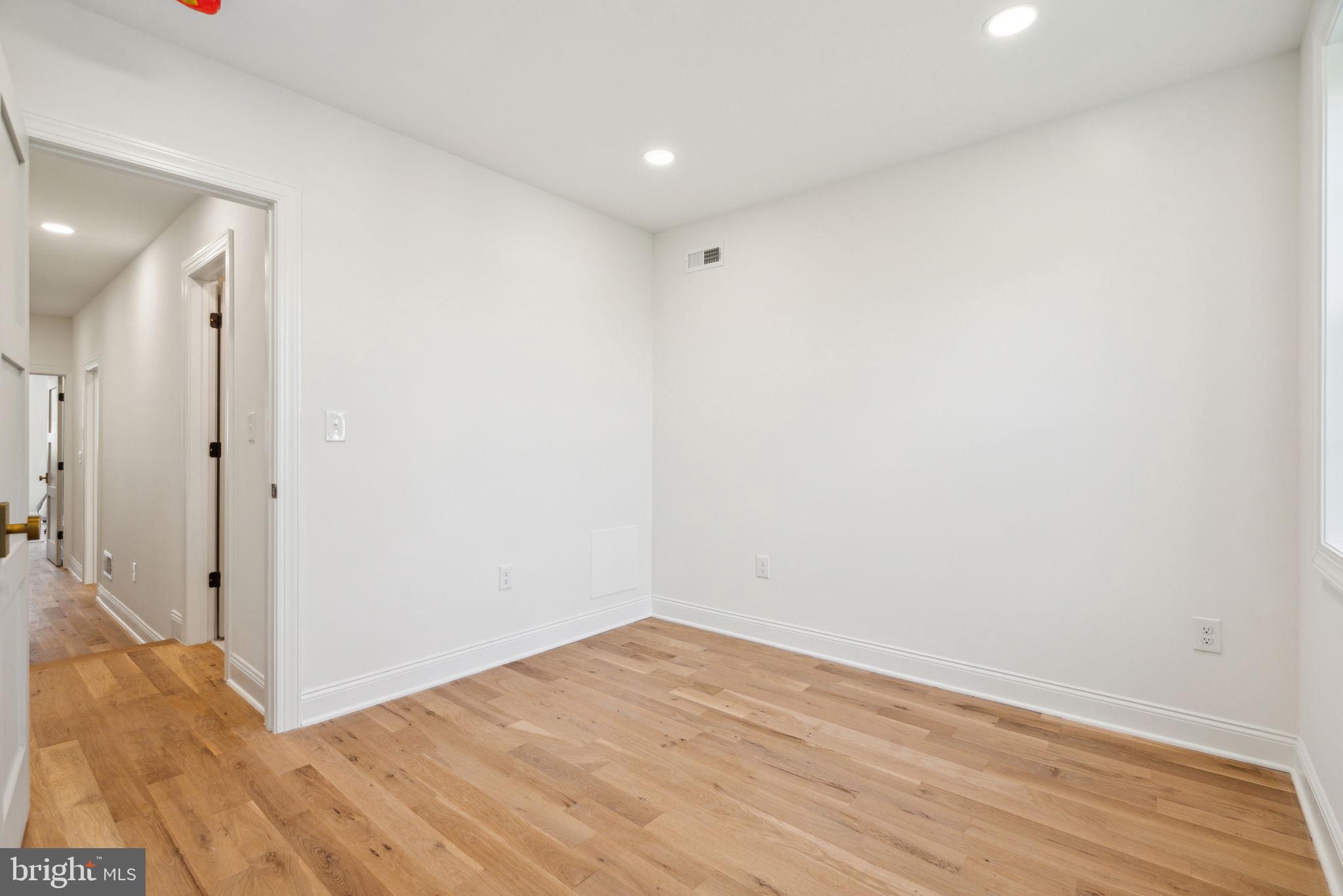 826 Tasker Street Philadelphia, PA 19148 - Photo 34 of 45 Gallery Image 34