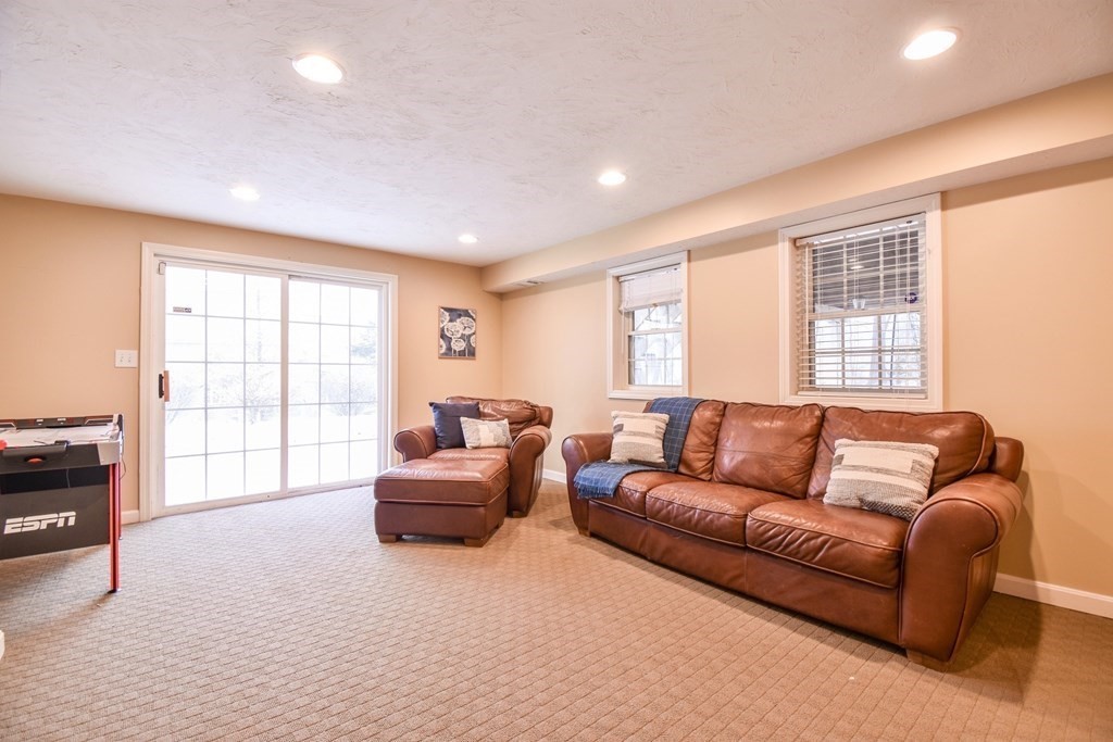 18 Breakneck Hill Road Hopkinton, MA 01748 - Photo 40 of 41 Gallery Image 40