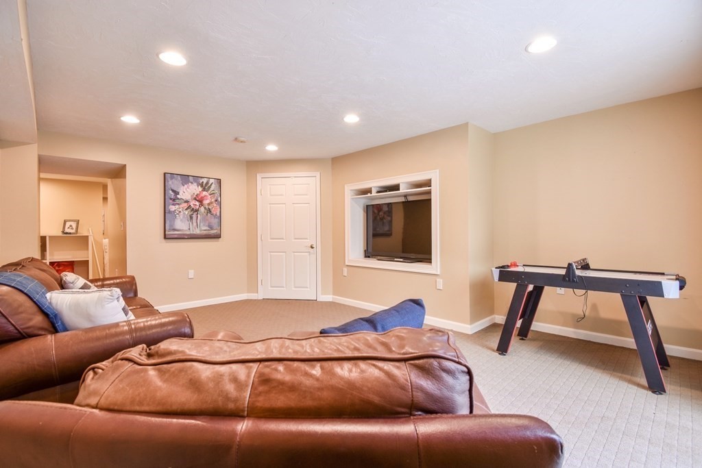 18 Breakneck Hill Road Hopkinton, MA 01748 - Photo 41 of 41 Gallery Image 41