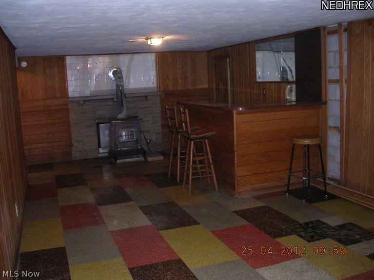 9230 Oakdale Road Cleveland, OH 44129 - Photo 8 of 9 rec room