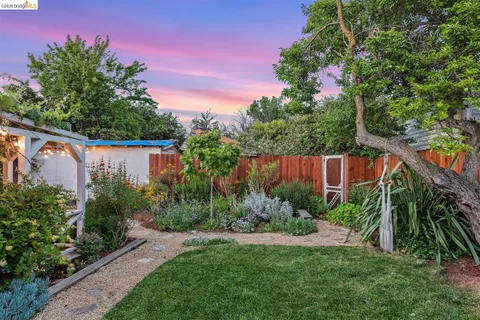 $749,000 | 2736 Bartlett Street, Oakland, CA 94602