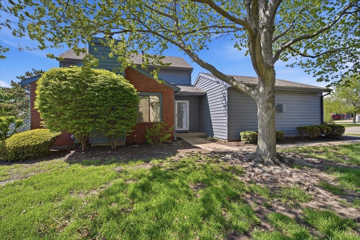 2 Sun Pointe Court, Unit 2A Bloomington, IL 61704 - Photo 1 of 27