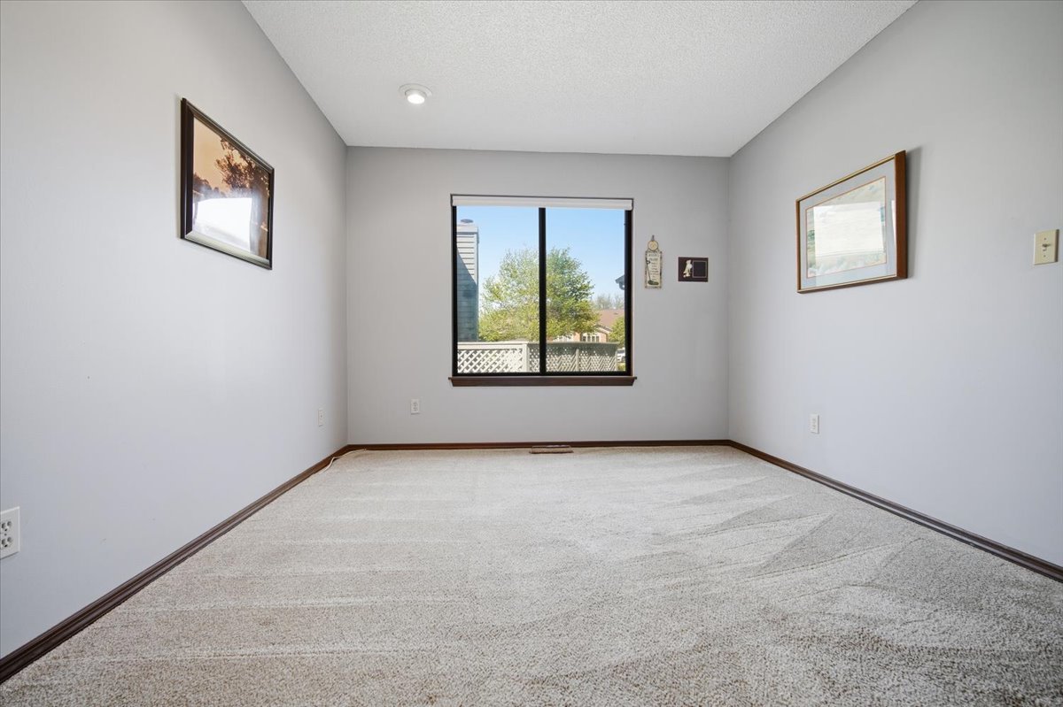 2 Sun Pointe Court, Unit 2A Bloomington, IL 61704 - Photo 14 of 27