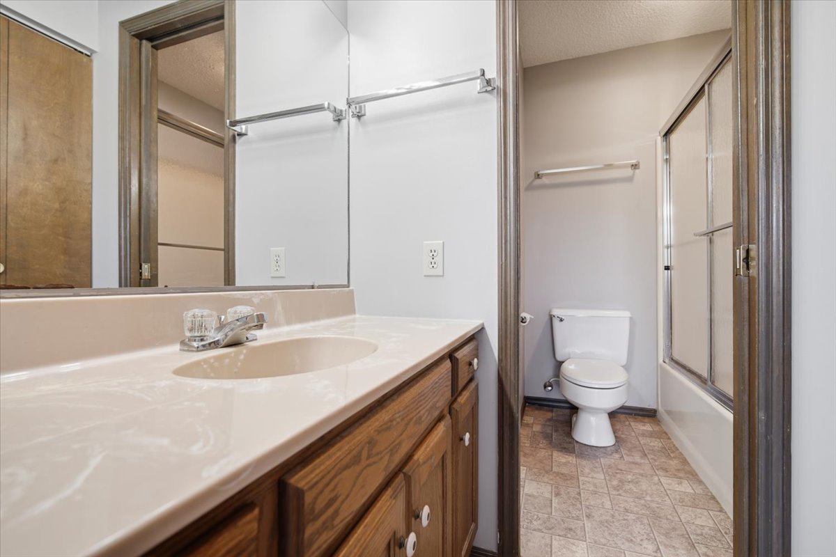 2 Sun Pointe Court, Unit 2A Bloomington, IL 61704 - Photo 19 of 27