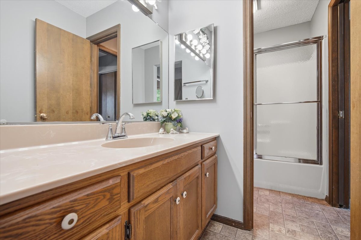 2 Sun Pointe Court, Unit 2A Bloomington, IL 61704 - Photo 20 of 27