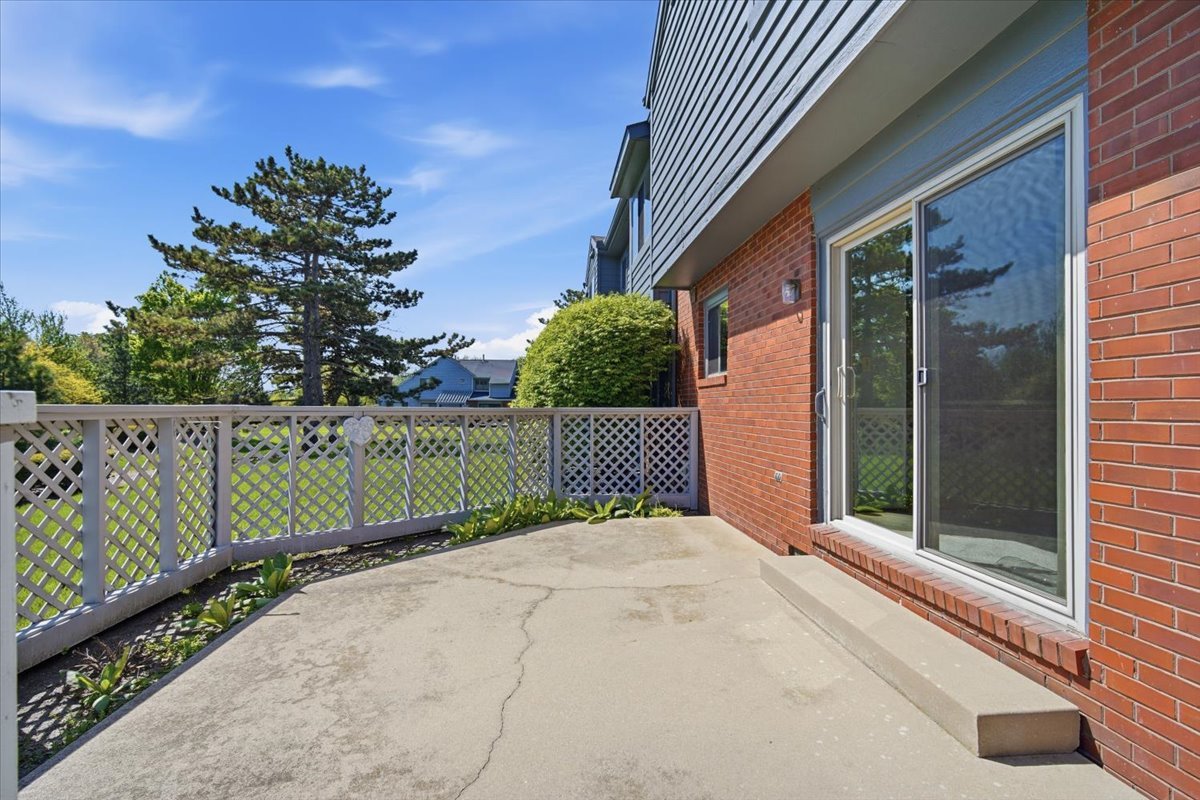 2 Sun Pointe Court, Unit 2A Bloomington, IL 61704 - Photo 26 of 27