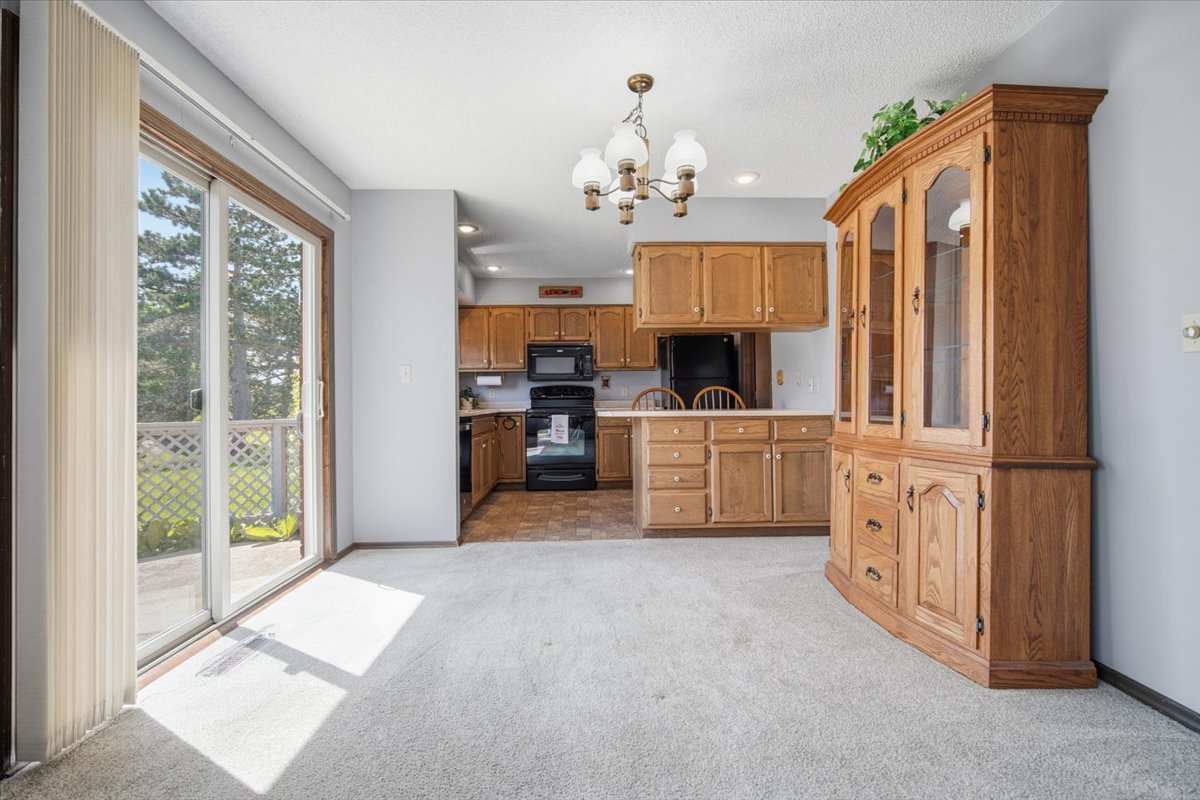 2 Sun Pointe Court, Unit 2A Bloomington, IL 61704 - Photo 9 of 27