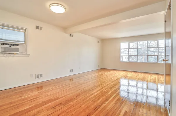 $2,300 | 502 Ave East, Unit 2, Bayonne, NJ 07002
