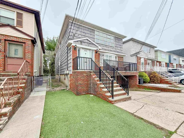 $2,300 | 502 Ave East, Unit 2, Bayonne, NJ 07002