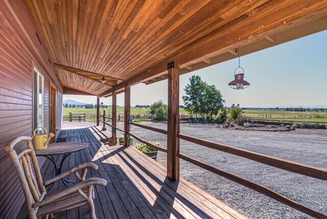 4804 Southwest Briar Road Powell Butte, OR 97753 - Photo 6 of 54 025