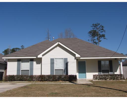 617 Labarre Street Mandeville, LA 70448 - Photo 1 of 12 Gallery Image 1