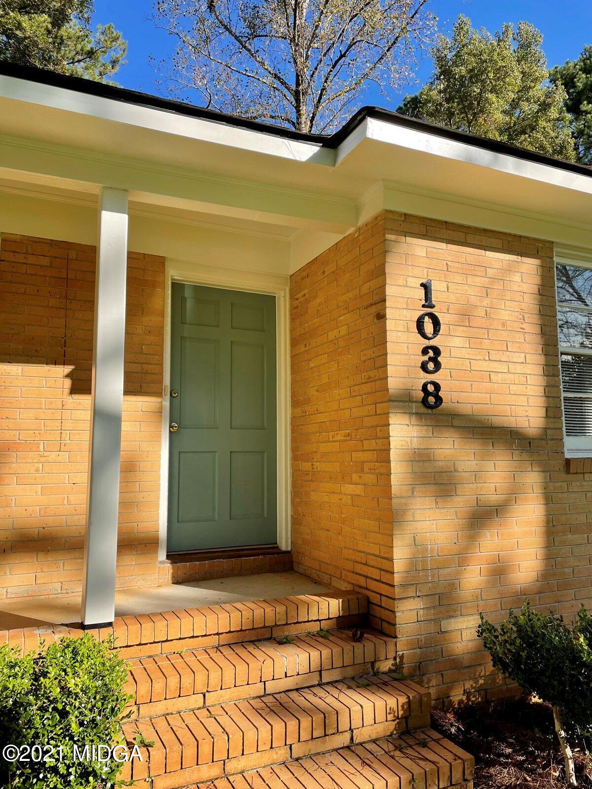 1038 Newport Road Macon, GA 31210 - Photo 3 of 23 1