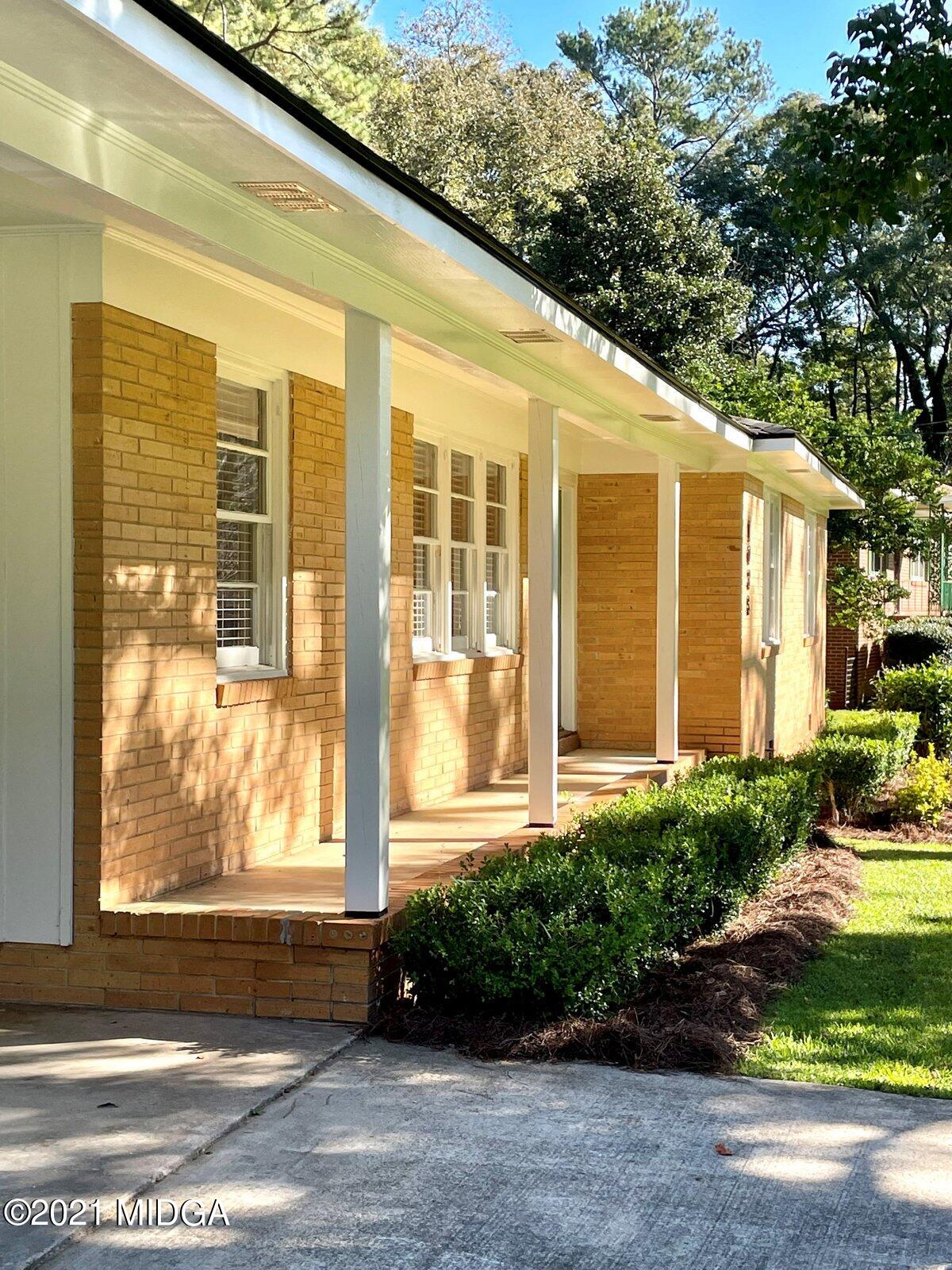 1038 Newport Road Macon, GA 31210 - Photo 4 of 23 18