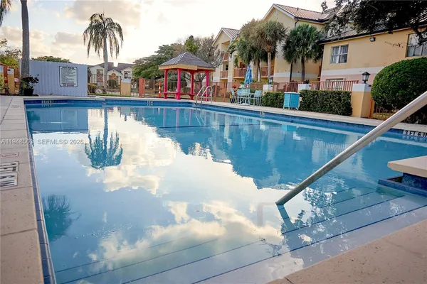 $2,200 | 7610 Westwood Drive, Unit 128, Tamarac, FL 33321