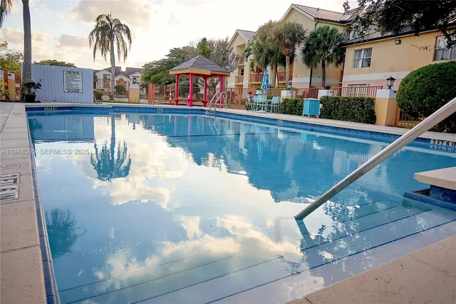 $2,600 | 7610 Westwood Drive, Unit 128, Tamarac, FL 33321