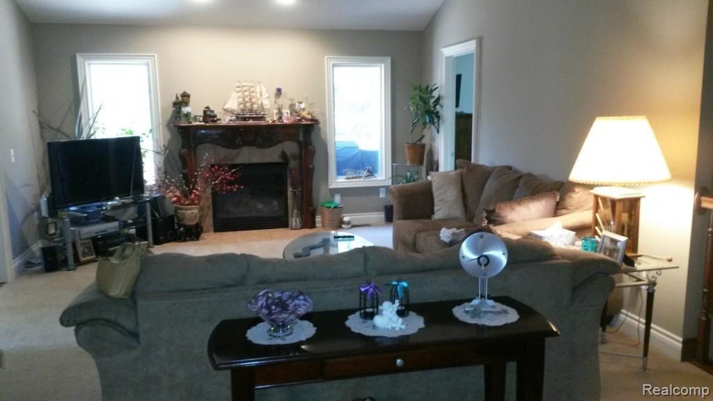 21154 Gill Road Farmington Hills, MI 48335 - Photo 17 of 37