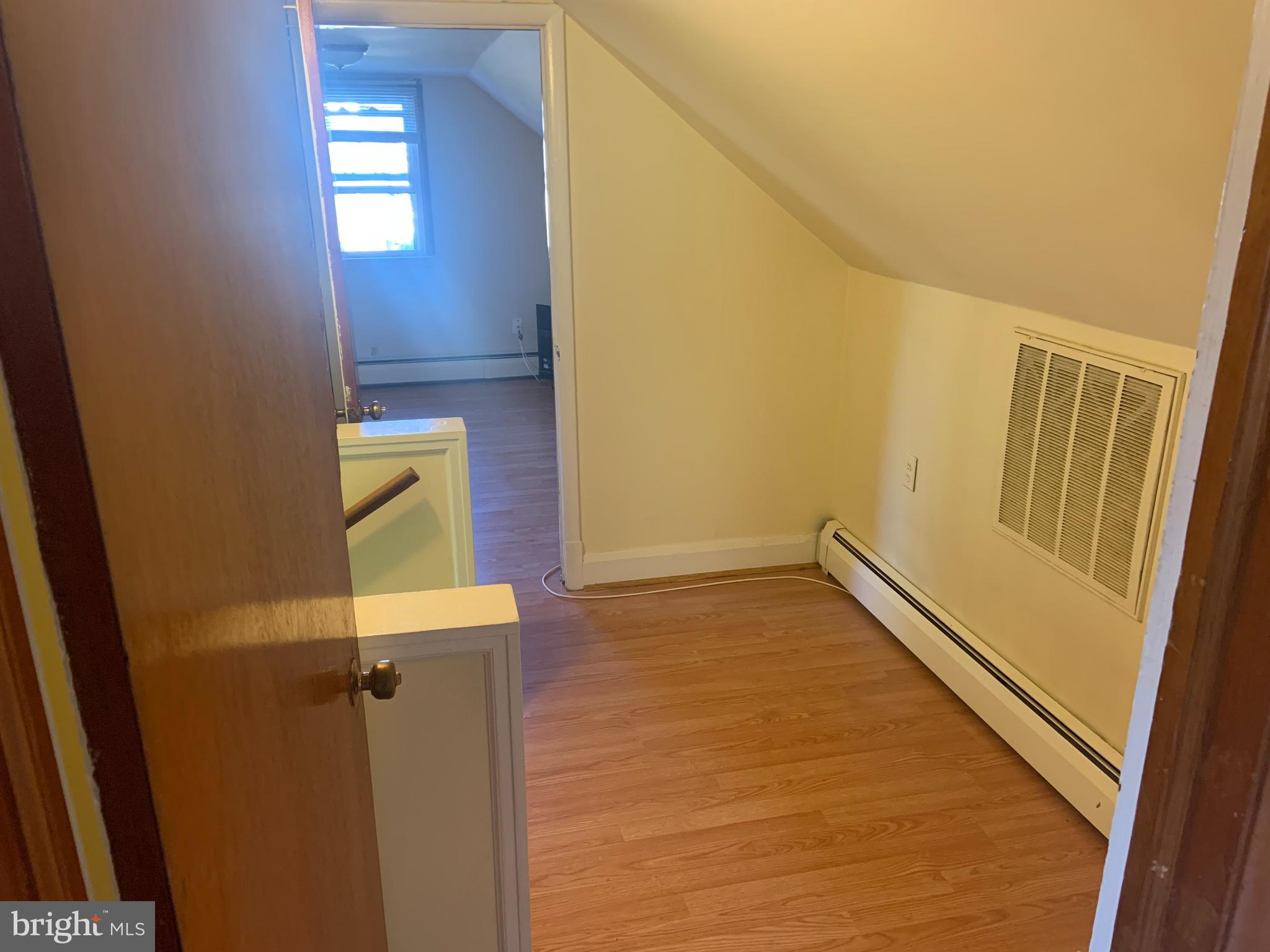 127 Roland Road Pasadena, MD 21122 - Photo 21 of 40 Gallery Image 21