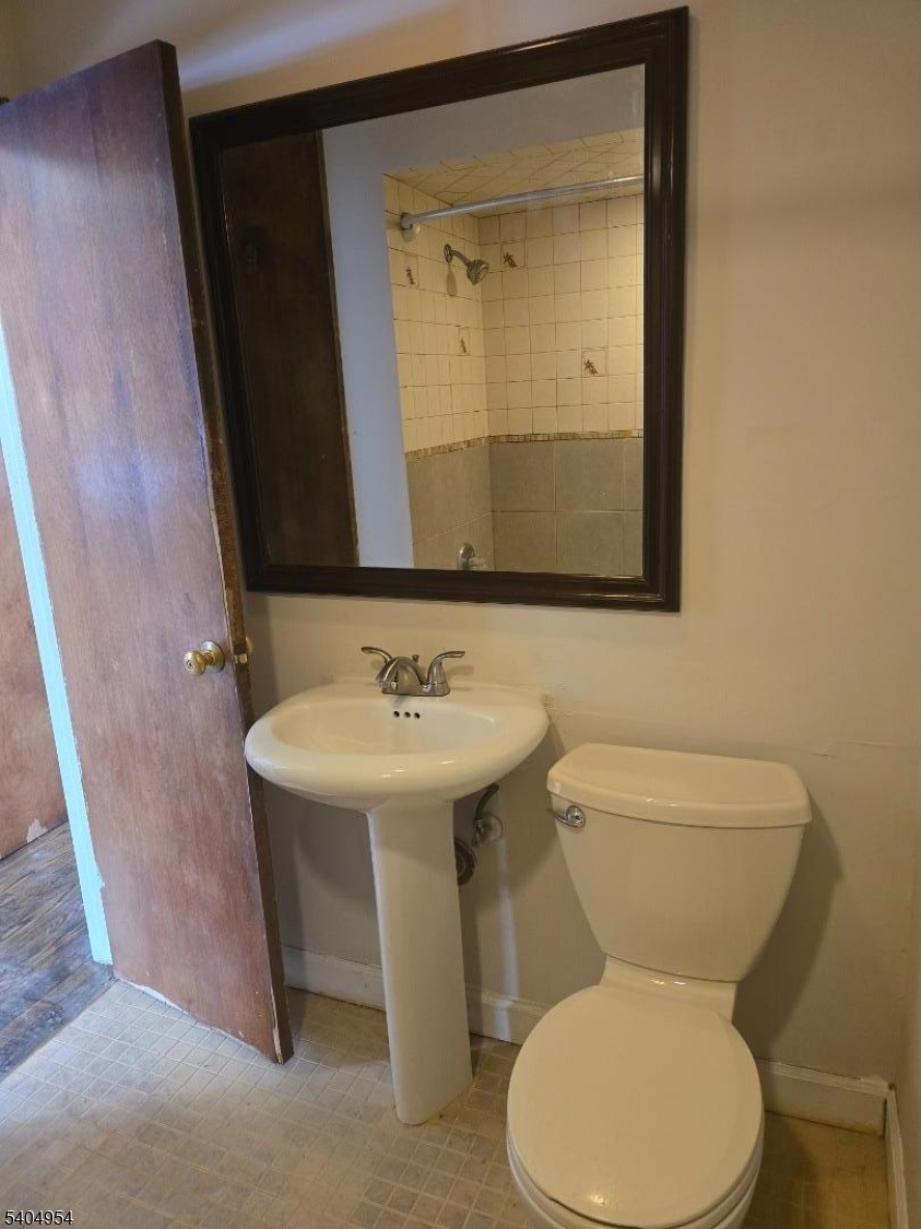 42 Madison Street Pequannock, NJ 07440 - Photo 11 of 16