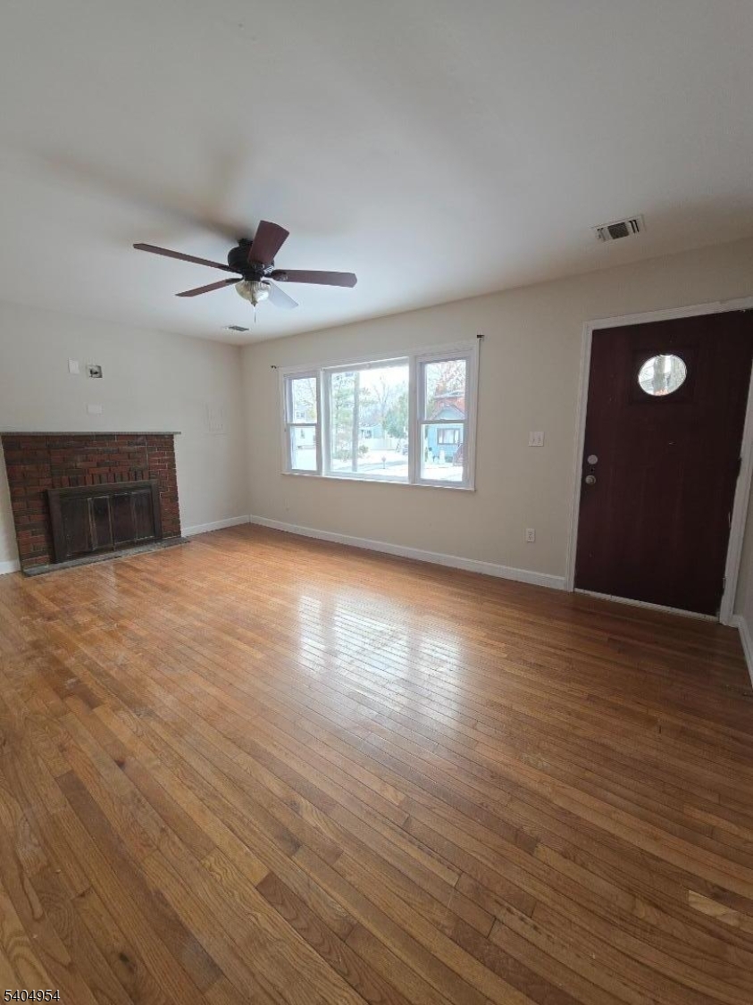 42 Madison Street Pequannock, NJ 07440 - Photo 2 of 16