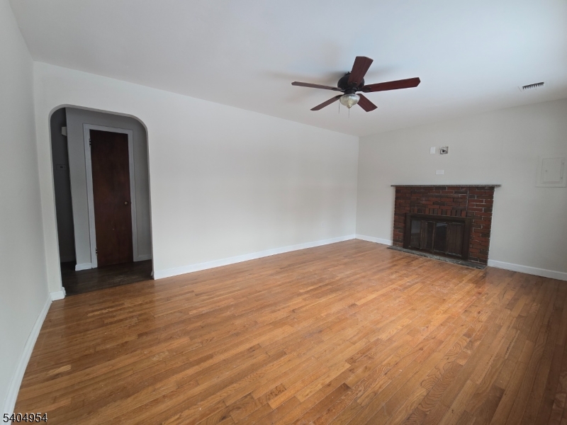 42 Madison Street Pequannock, NJ 07440 - Photo 3 of 16