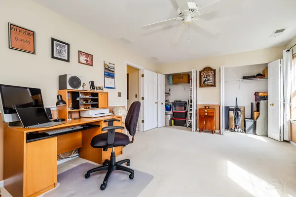 $350,000 | 274 Wildspring Court, Itasca, IL 60143