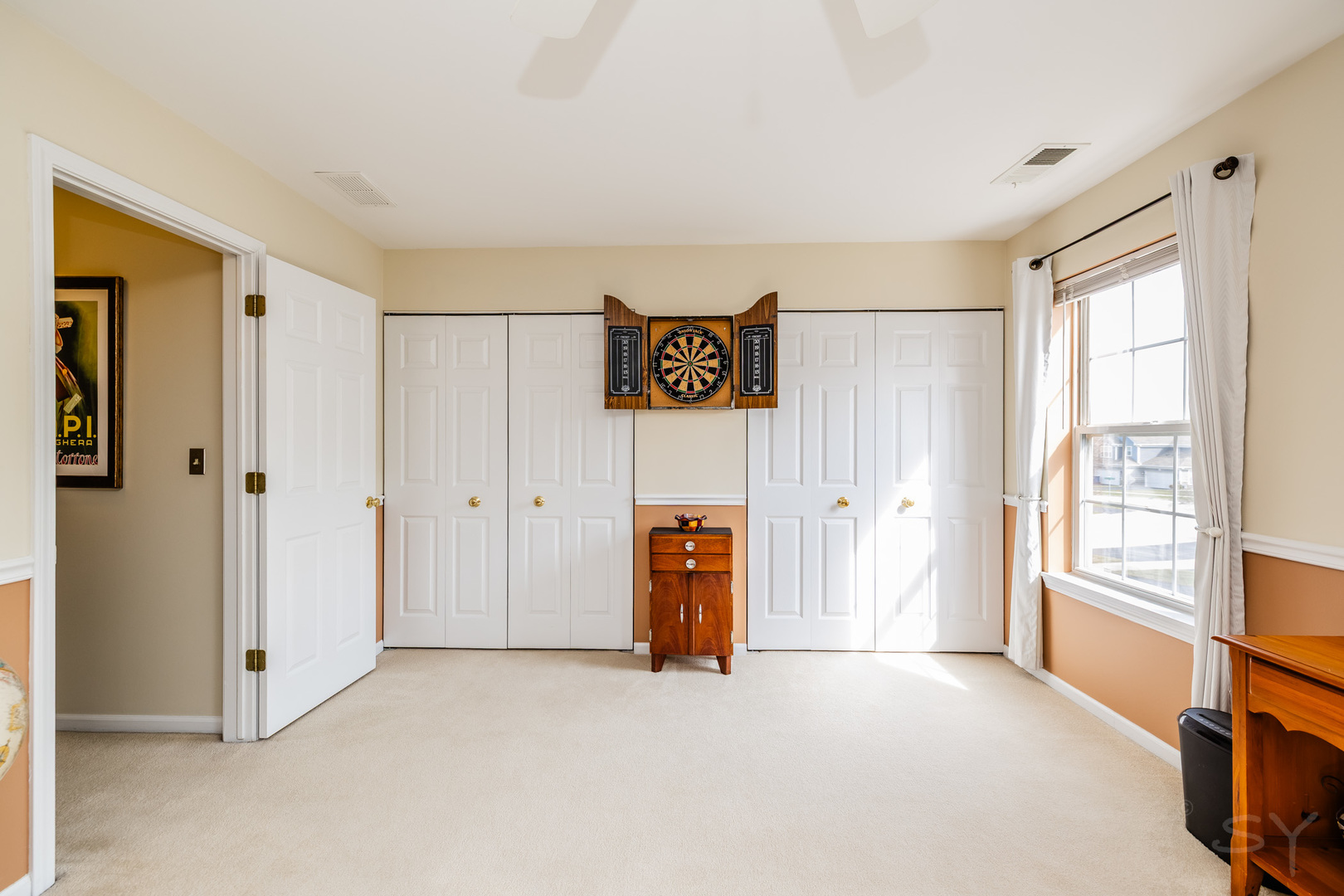 274 Wildspring Court Itasca, IL 60143 - Photo 37 of 42 a view of an empty room with window and refrigerator