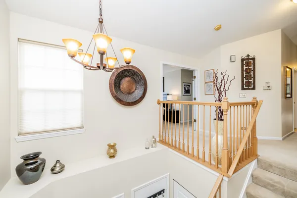 $350,000 | 274 Wildspring Court, Itasca, IL 60143