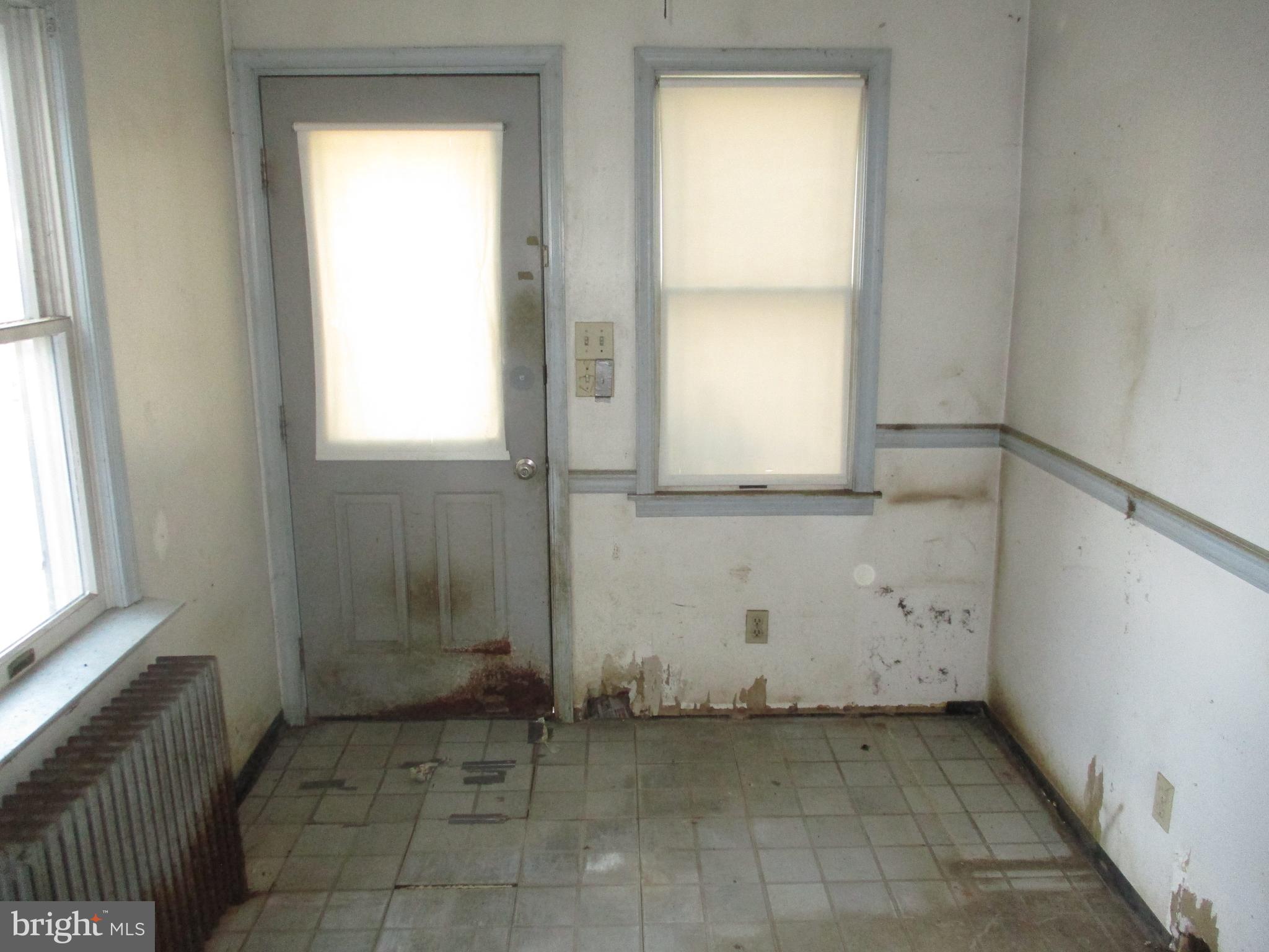 1129 Spring Street Reading, PA 19604 - Photo 5 of 14