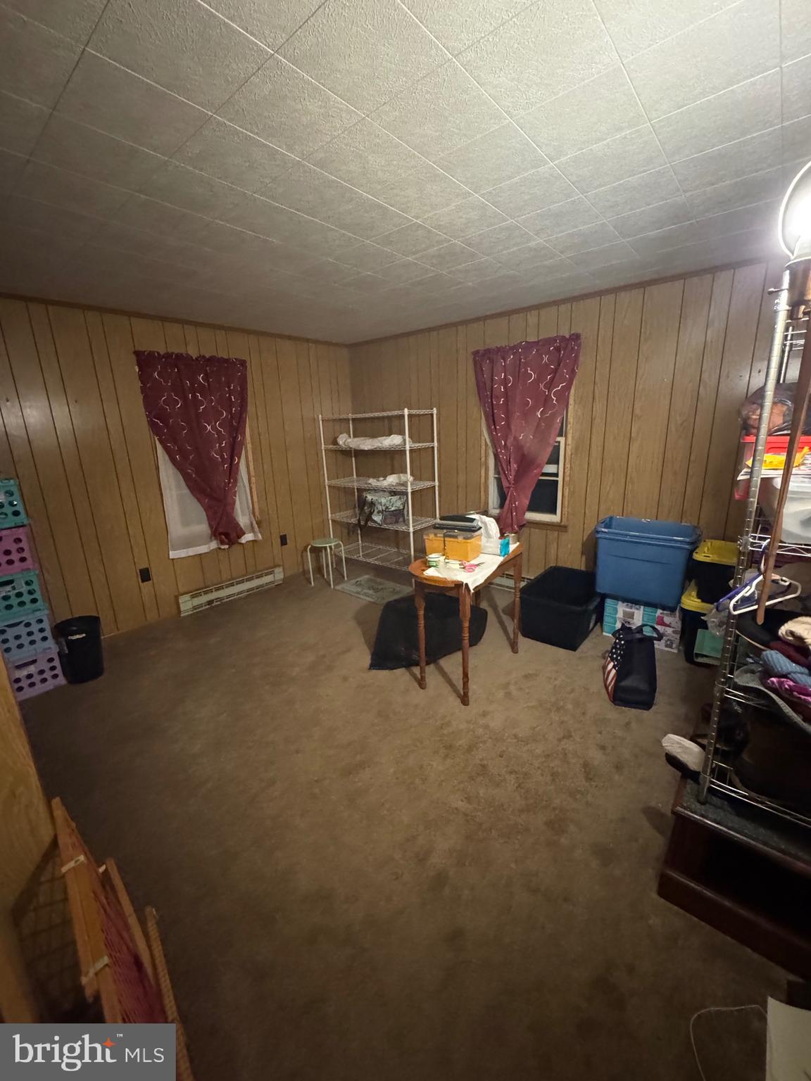 2728 Sandy Island Road Crapo, MD 21626 - Photo 10 of 15 a room with furniture