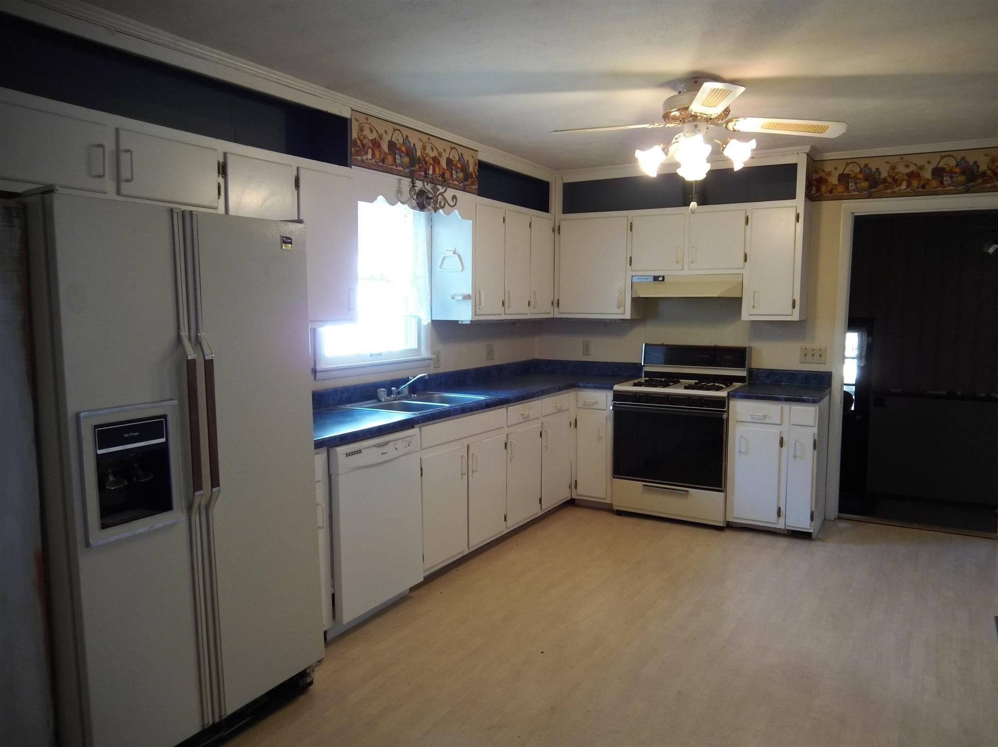 1252 East Grinders Switch Road Centerville, TN 37033 - Photo 2 of 12 Gallery Image 2